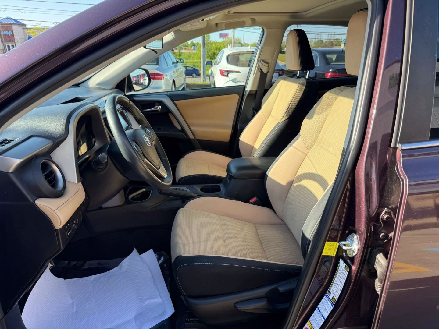 2017 Toyota Rav4 - Image 17