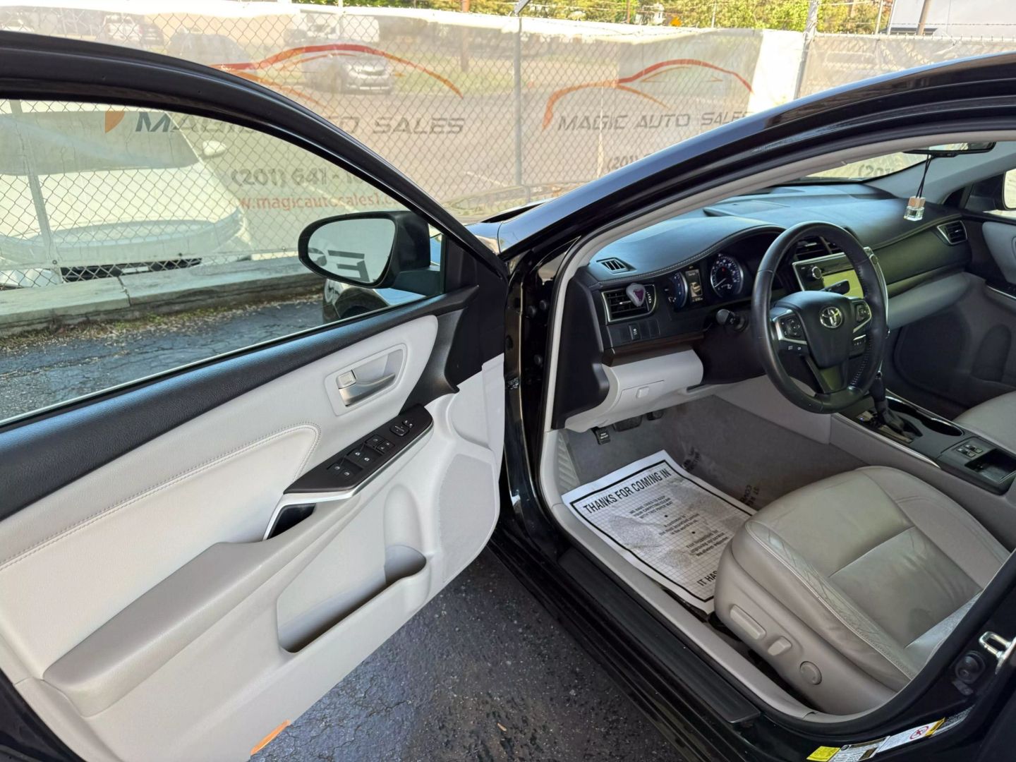 2016 Toyota Camry - Image 14