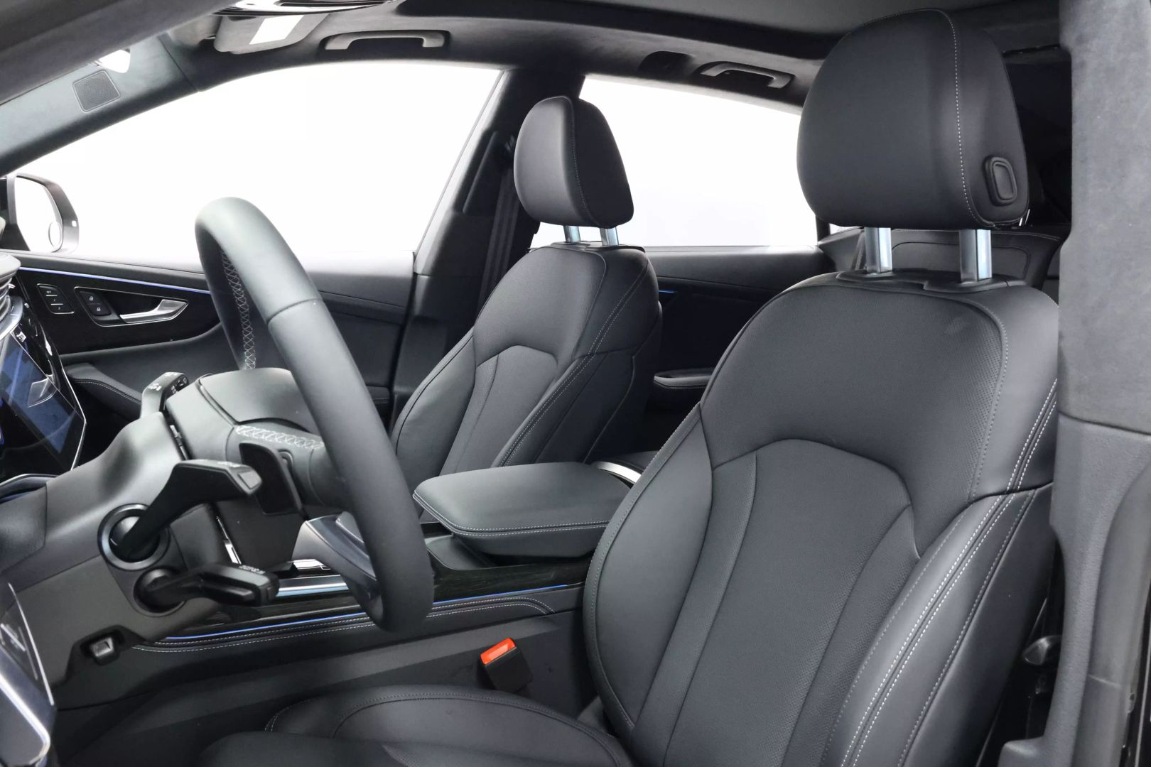 2025 Audi Q8 - Image 16