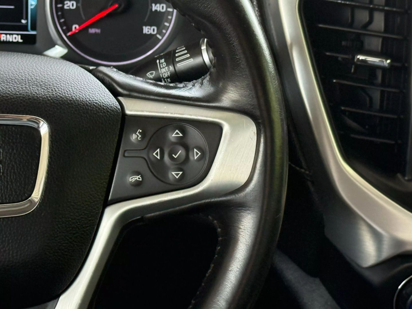 2019 Gmc Acadia - Image 38