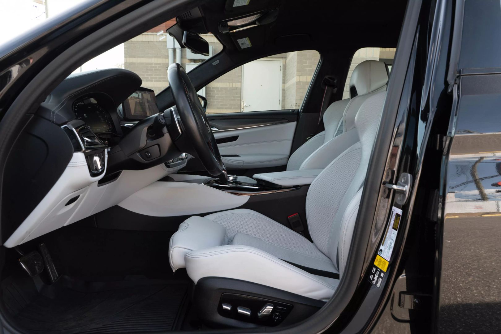 2022 Bmw M5 - Image 38