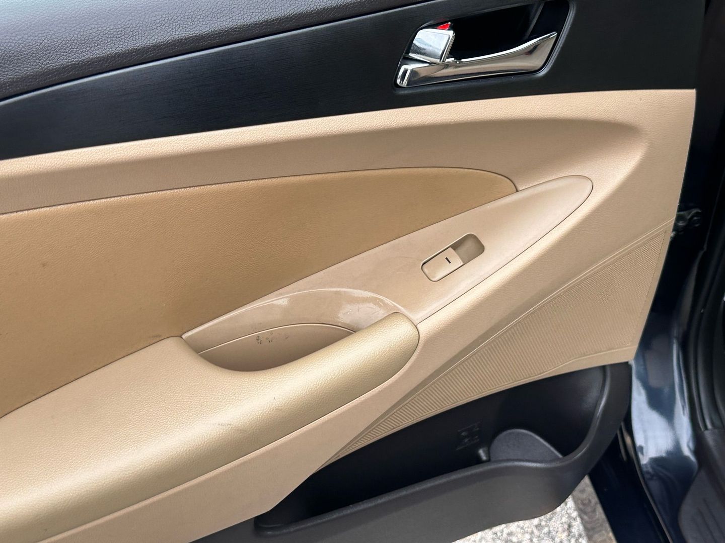 2014 Hyundai Sonata - Image 15