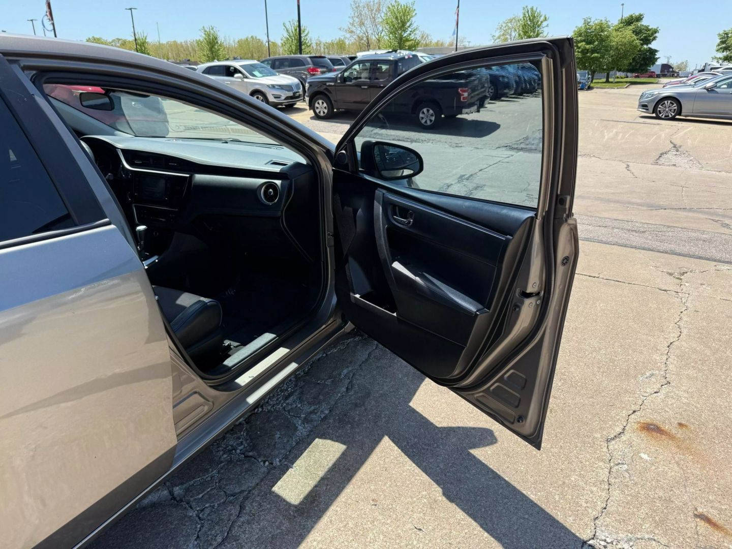2018 Toyota Corolla - Image 22