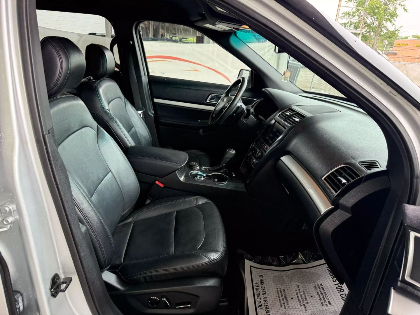 2016 Ford Explorer - Image 26