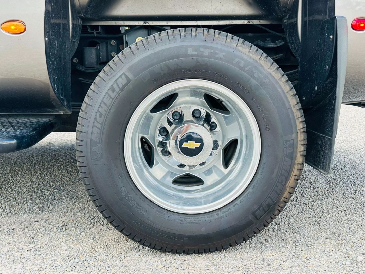 2013 Chevrolet Silverado 3500 Hd Crew Cab - Image 11