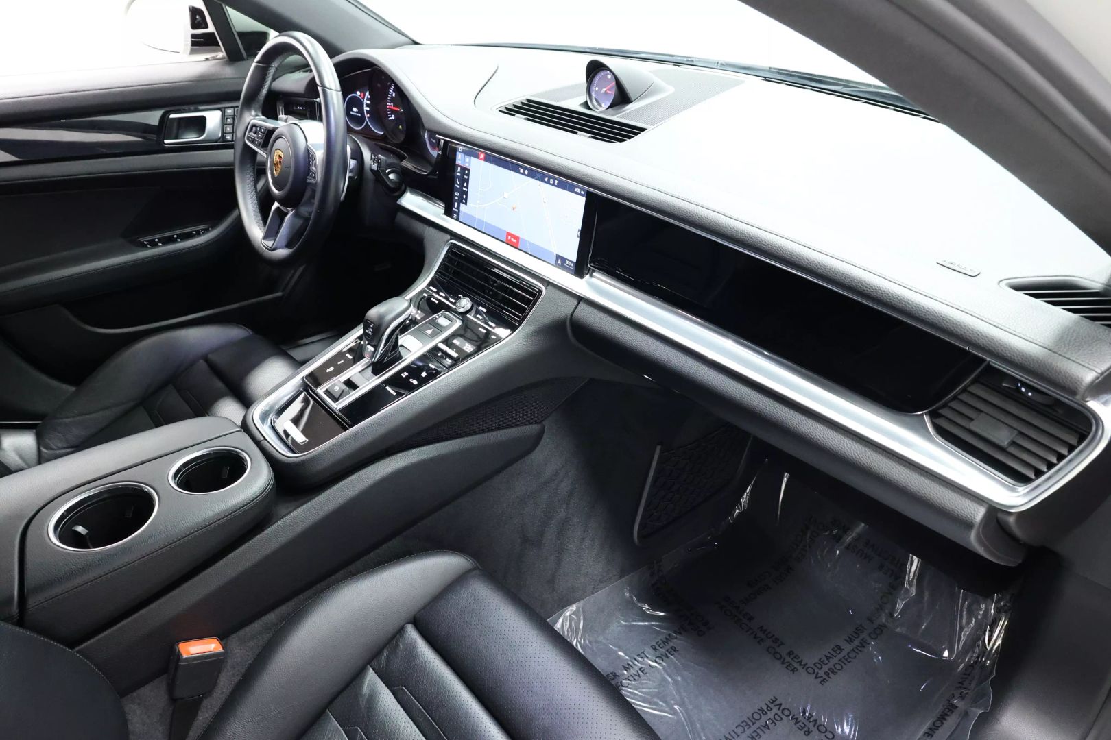 2018 Porsche Panamera - Image 94