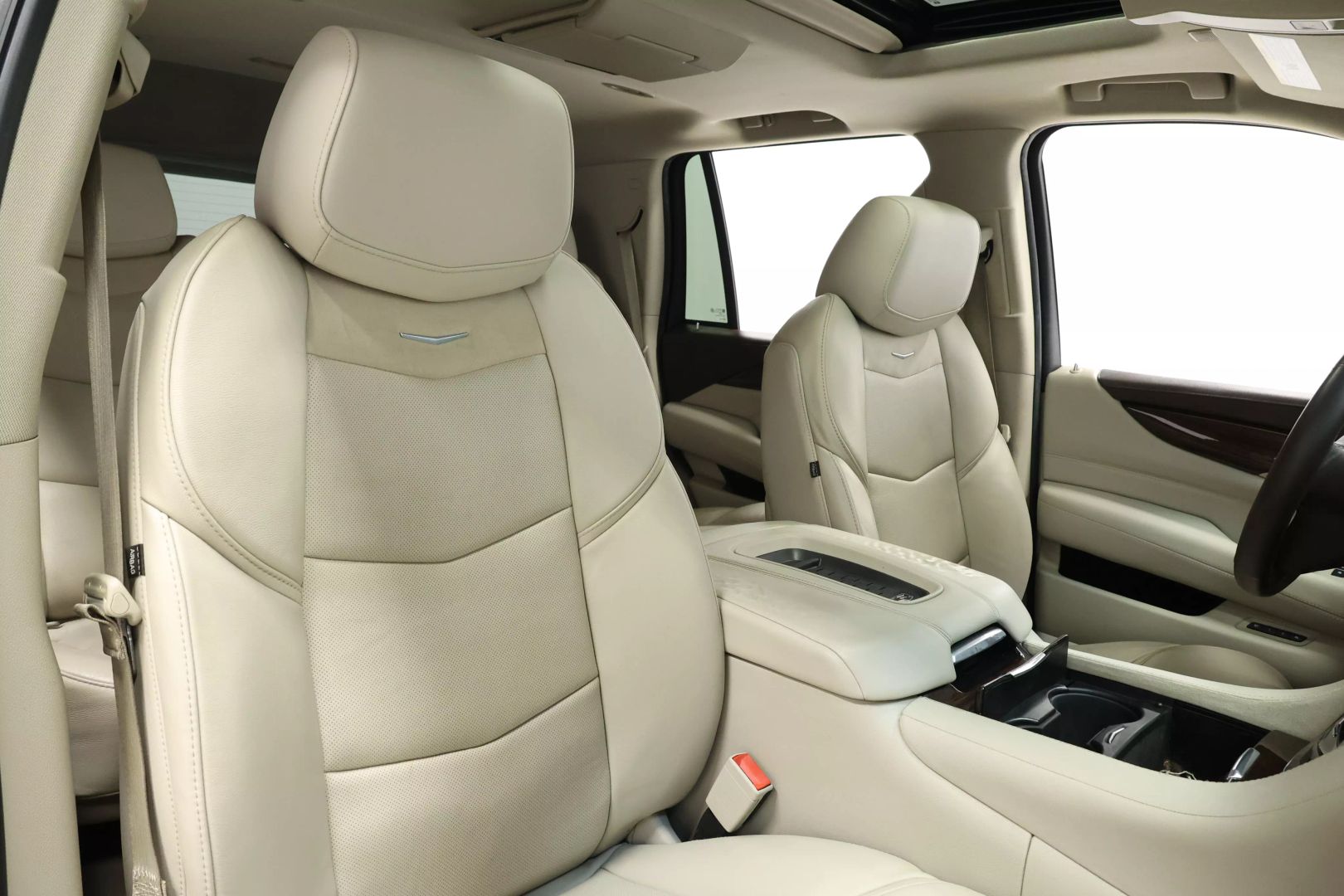2017 Cadillac Escalade - Image 107