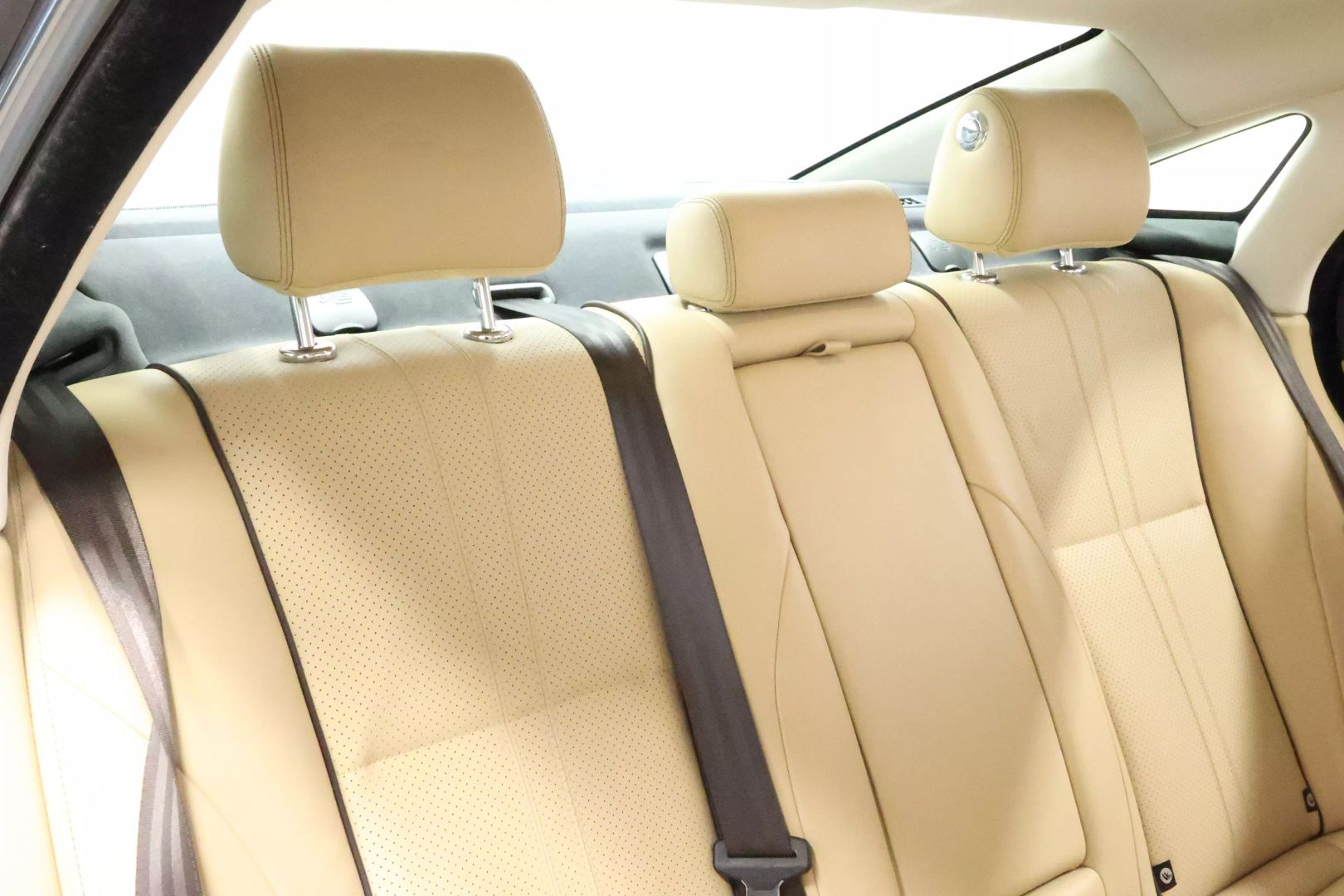 2017 Jaguar Xj - Image 72