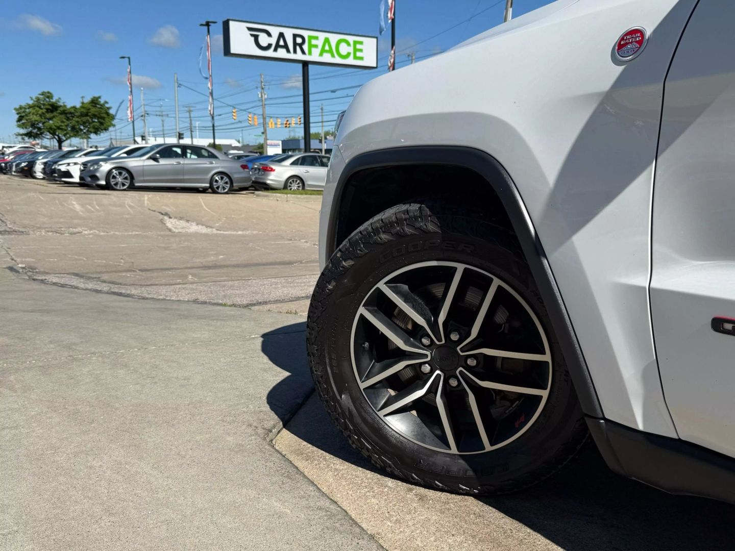 2020 Jeep Grand Cherokee - Image 61