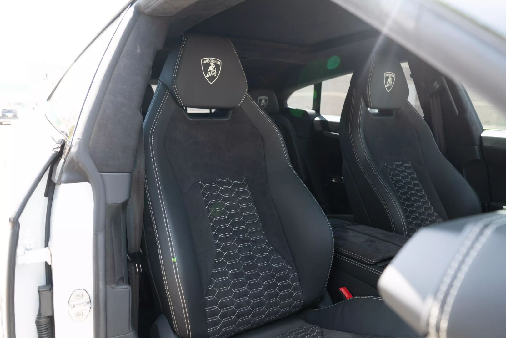 2019 Lamborghini Urus - Image 55