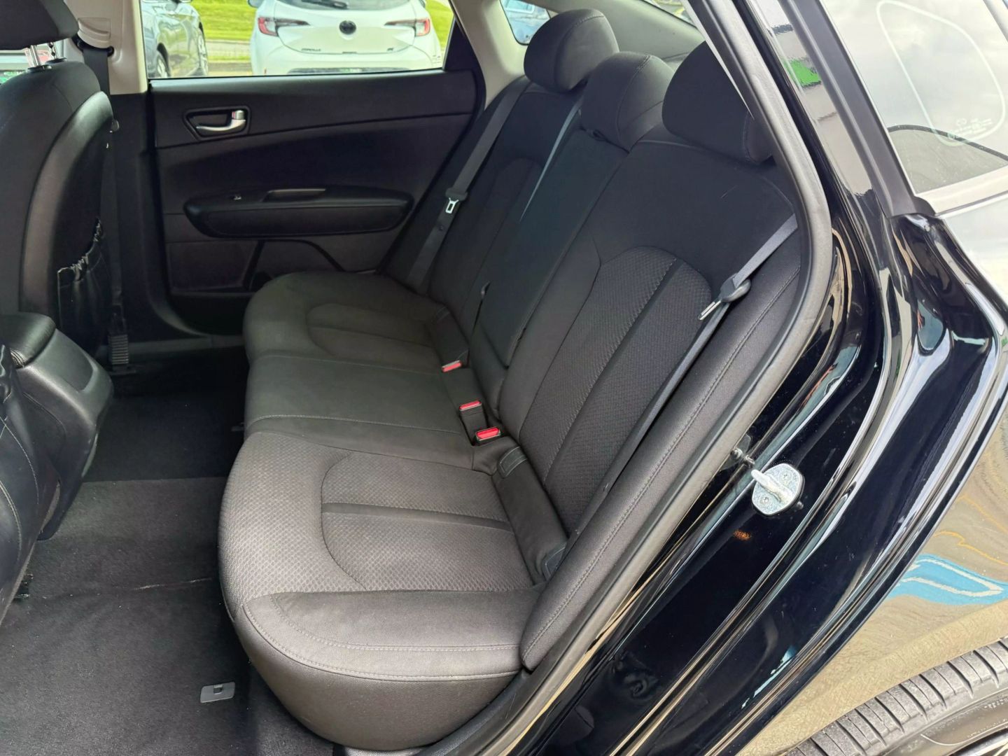2016 Kia Optima - Image 19