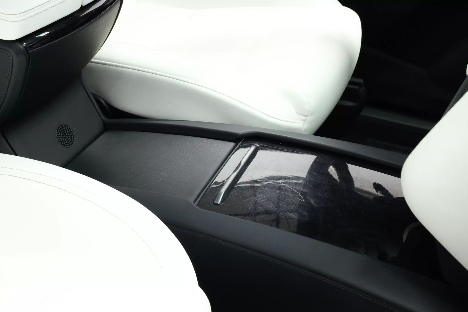 2020 Tesla Model X - Image 115