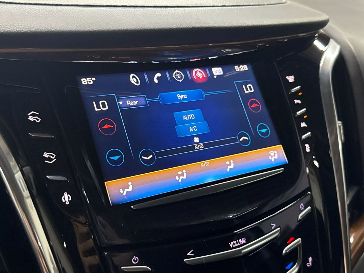 2016 Cadillac Escalade Esv - Image 22
