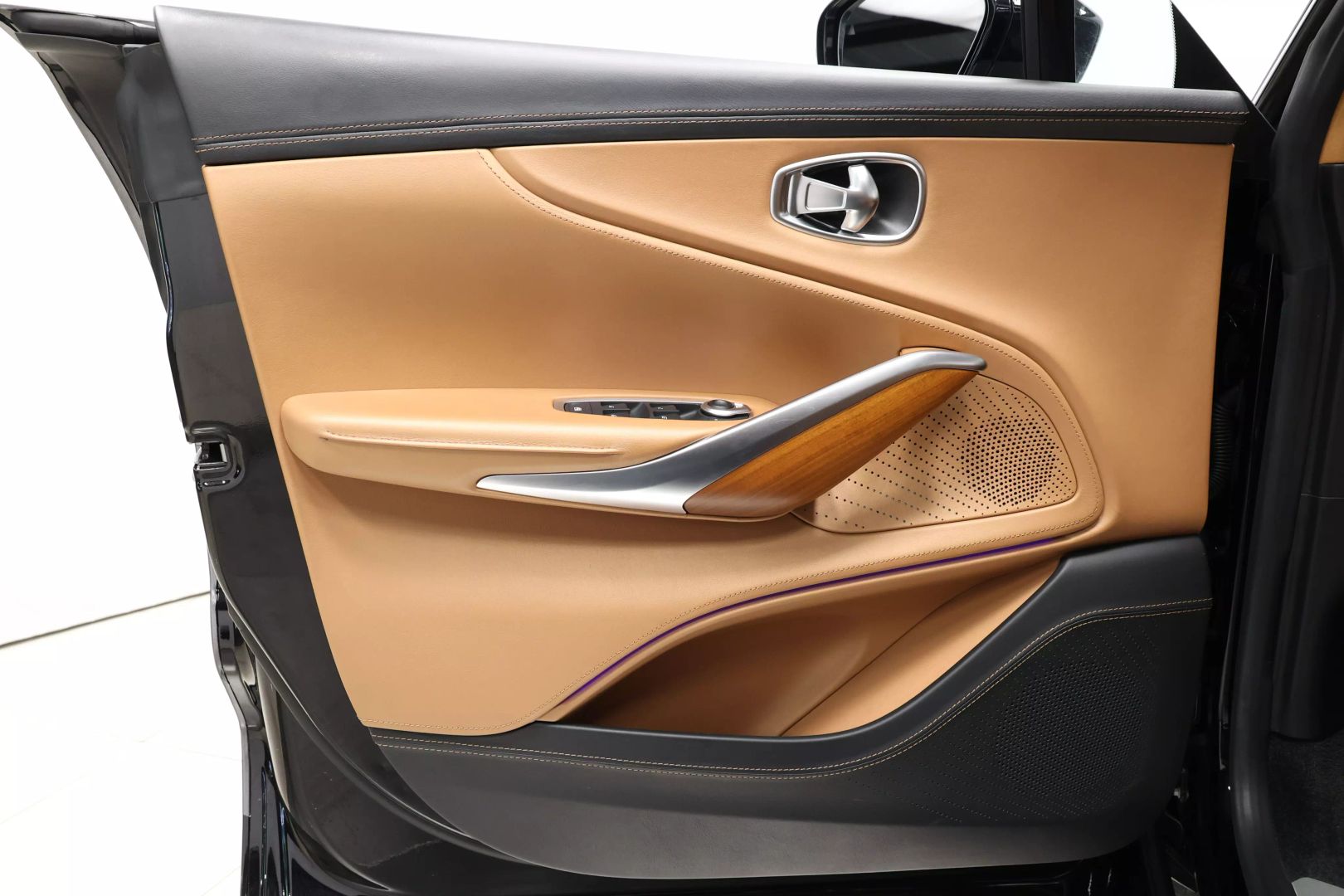 2021 Aston Martin Dbx - Image 9