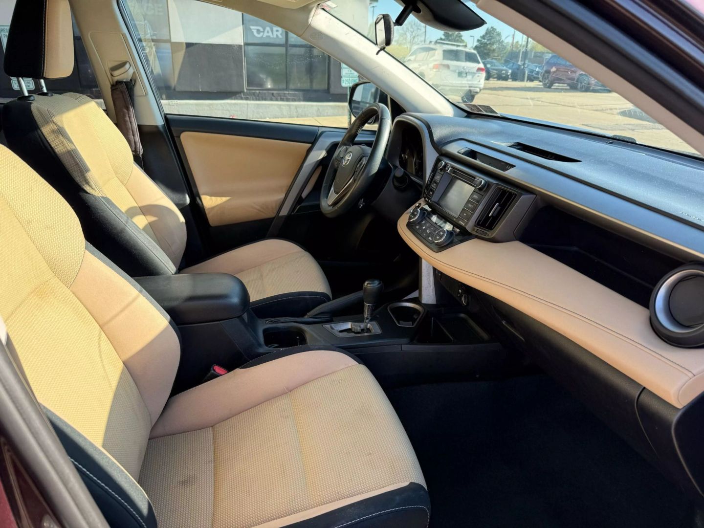 2017 Toyota Rav4 - Image 23