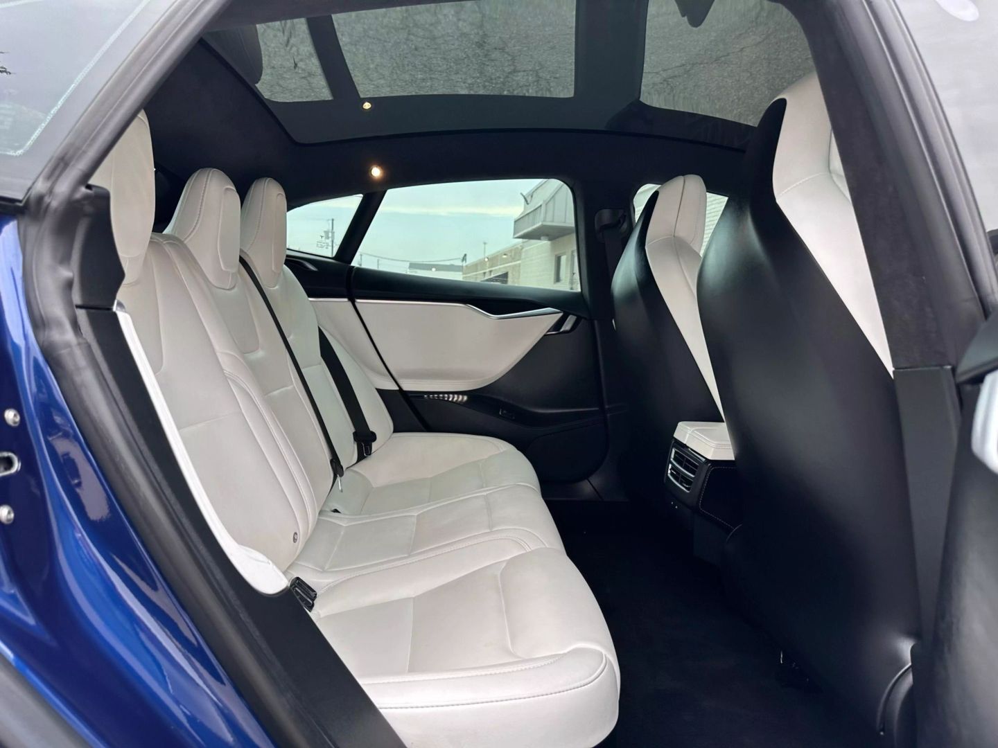 2018 Tesla Model S - Image 25