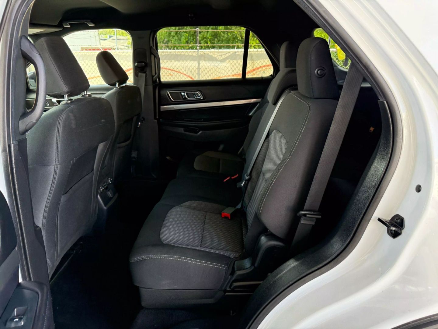 2019 Ford Explorer - Image 18