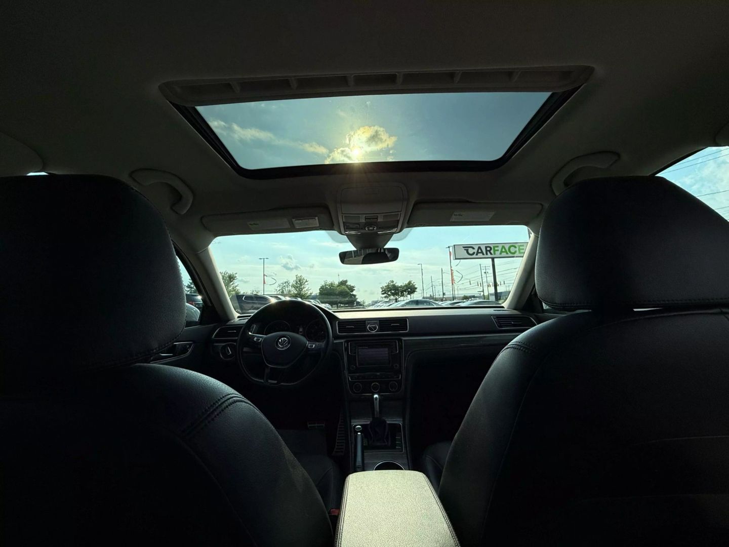 2017 Volkswagen Passat - Image 27