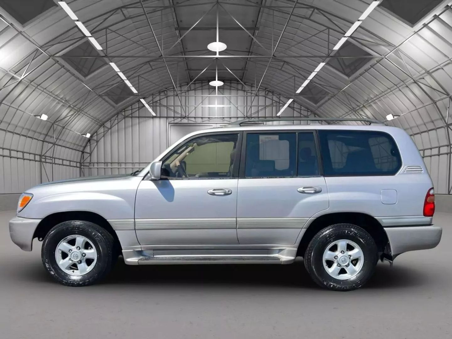 Used 2000 Toyota Land Cruiser Base with VIN JT3HT05J5Y0097806 for sale in Northmoor, MO