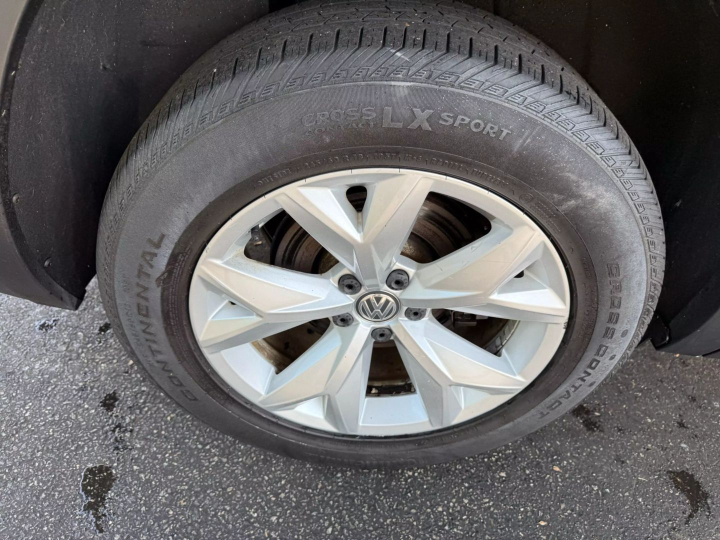 2018 Volkswagen Atlas - Image 49