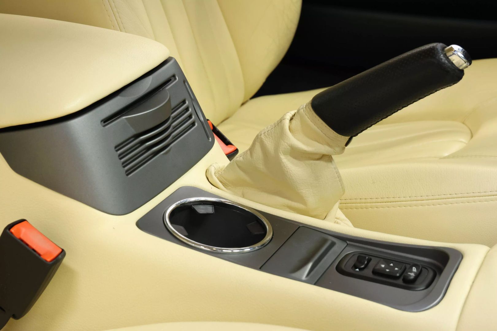 2004 Maserati Coupe - Image 78