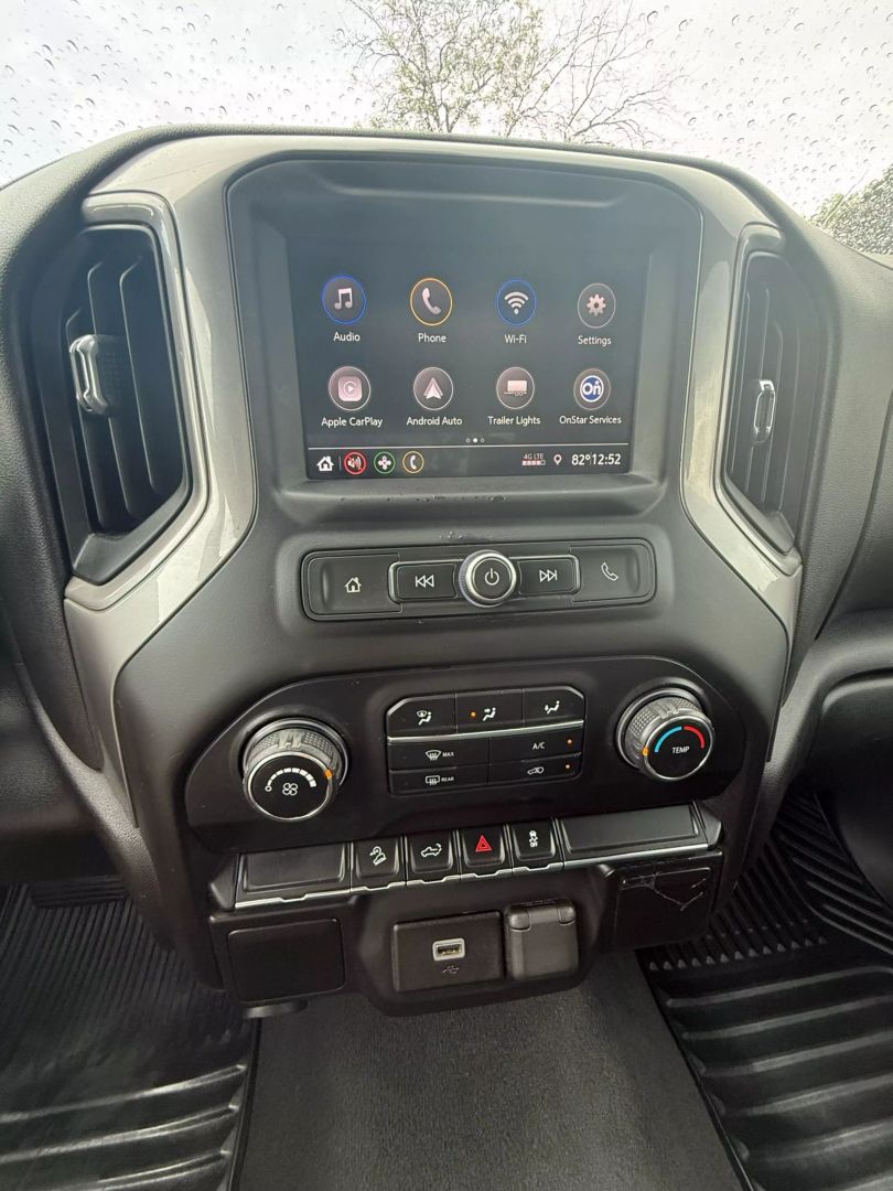 2020 Chevrolet Silverado 1500 Crew Cab - Image 12