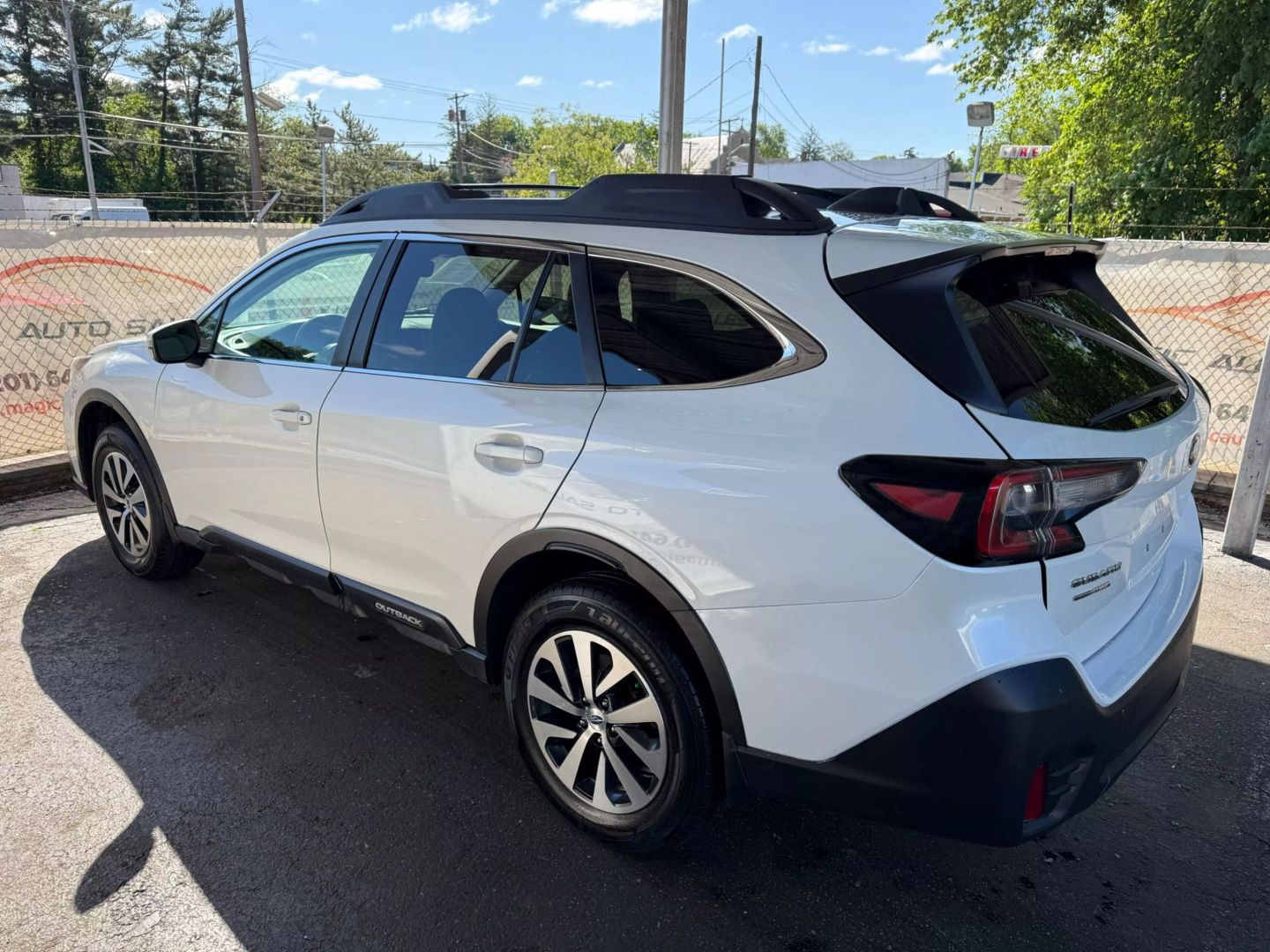 2022 Subaru Outback - Image 13