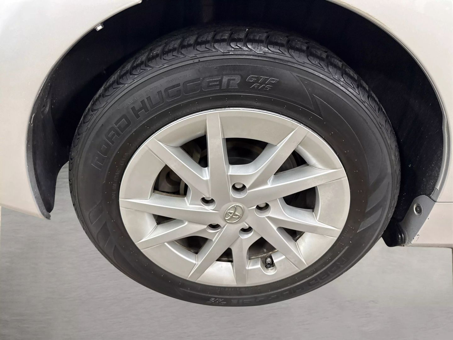 2012 Toyota Prius V - Image 15