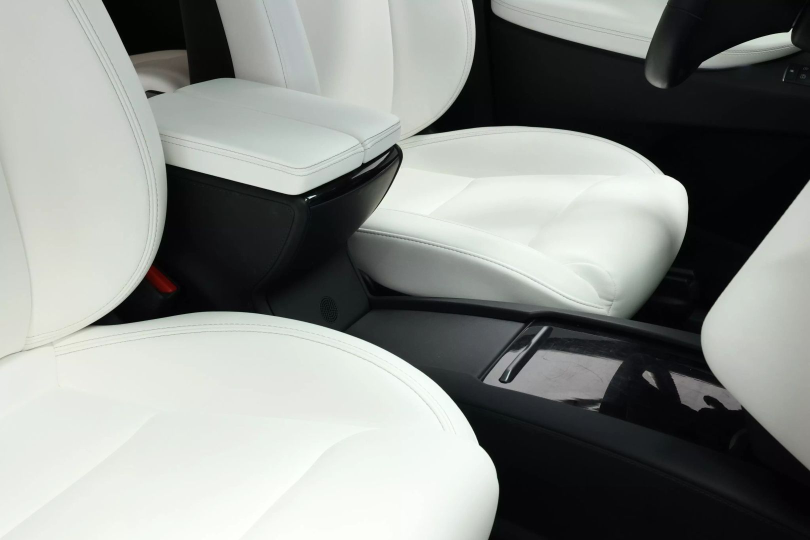 2020 Tesla Model X - Image 113