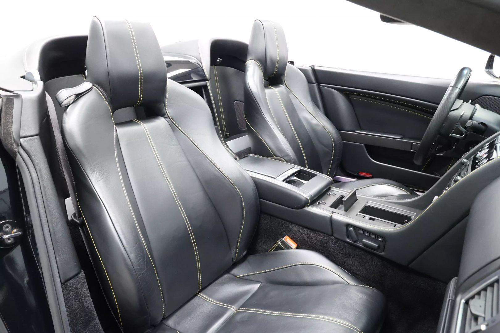 2008 Aston Martin Vantage - Image 70