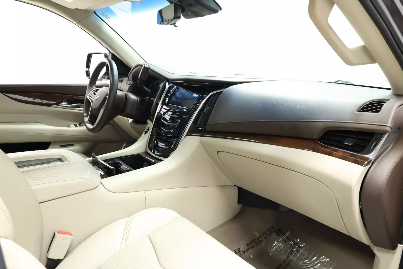 2017 Cadillac Escalade - Image 113