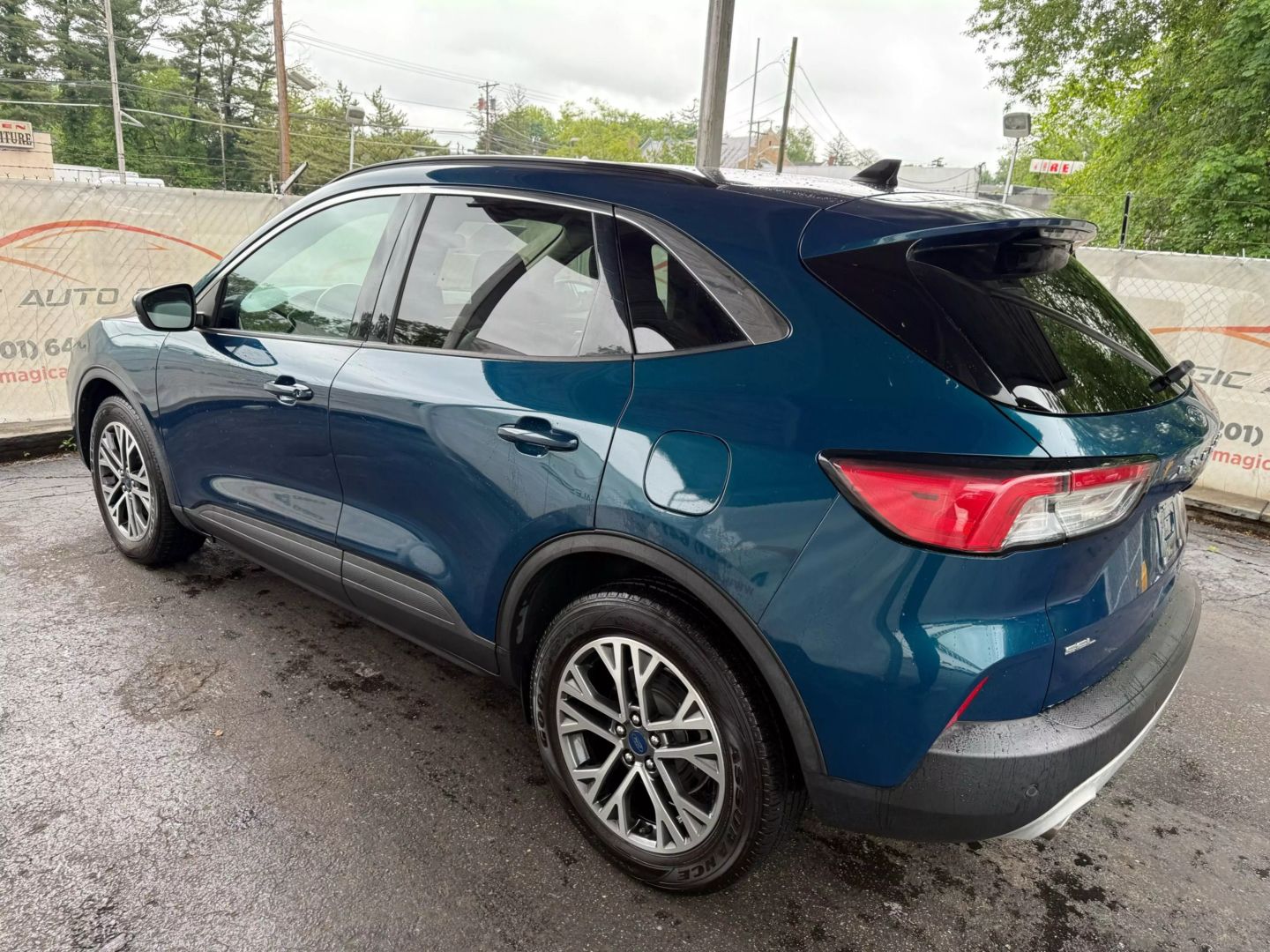 2020 Ford Escape - Image 13
