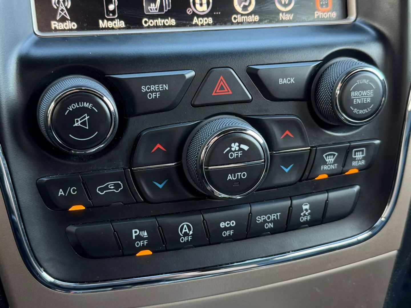 2017 Jeep Grand Cherokee - Image 50
