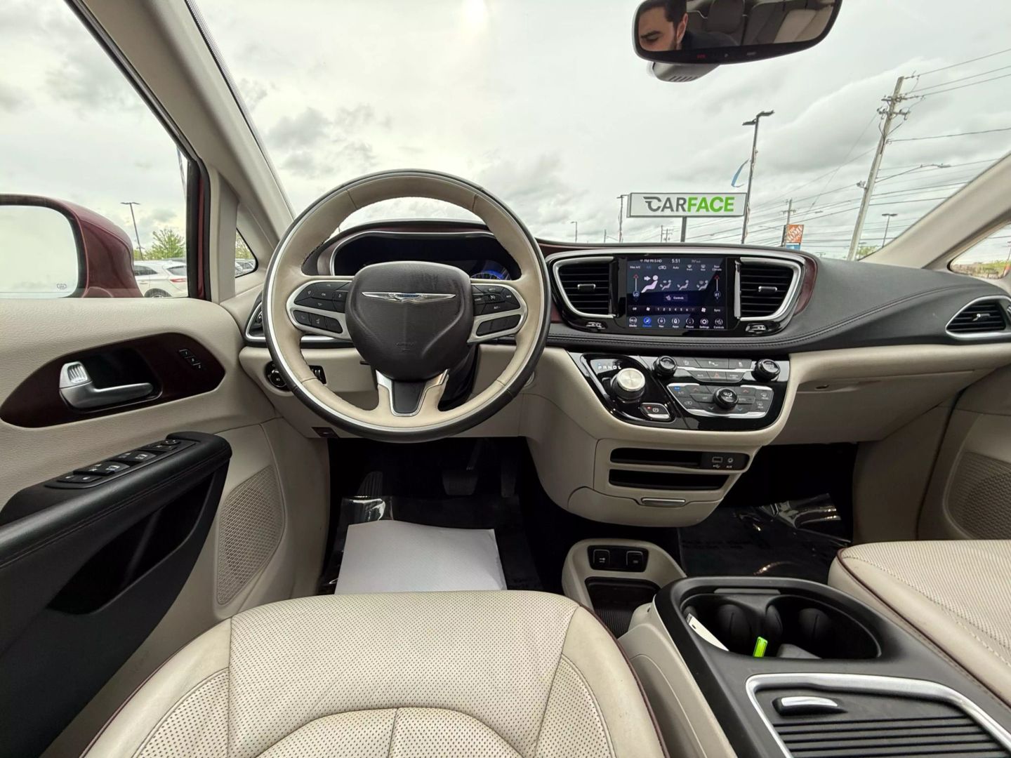 2020 Chrysler Pacifica - Image 34