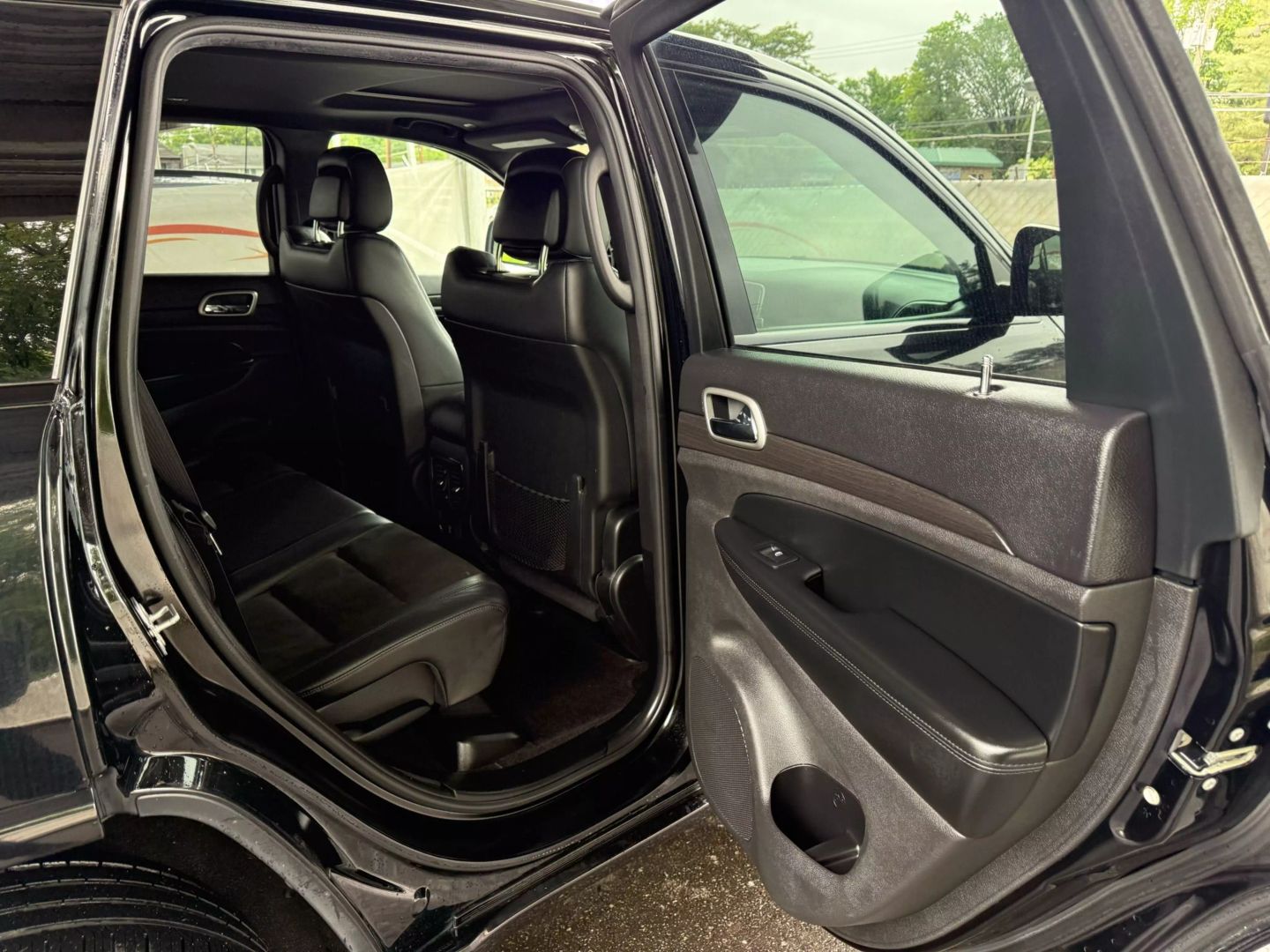 2018 Jeep Grand Cherokee - Image 21