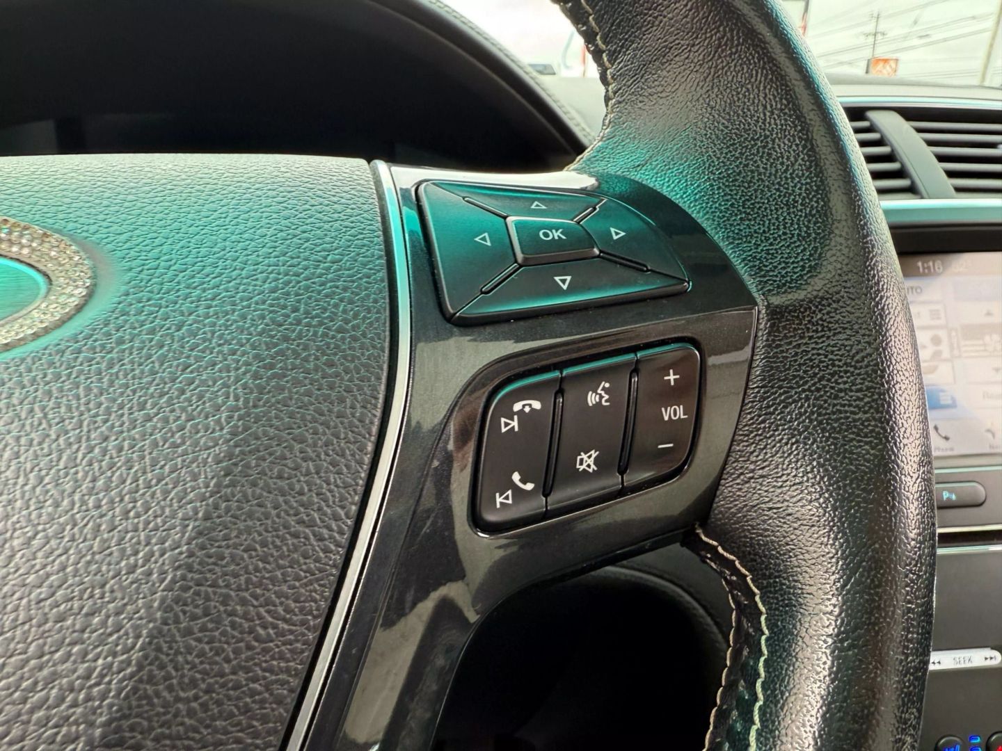 2017 Ford Explorer - Image 33