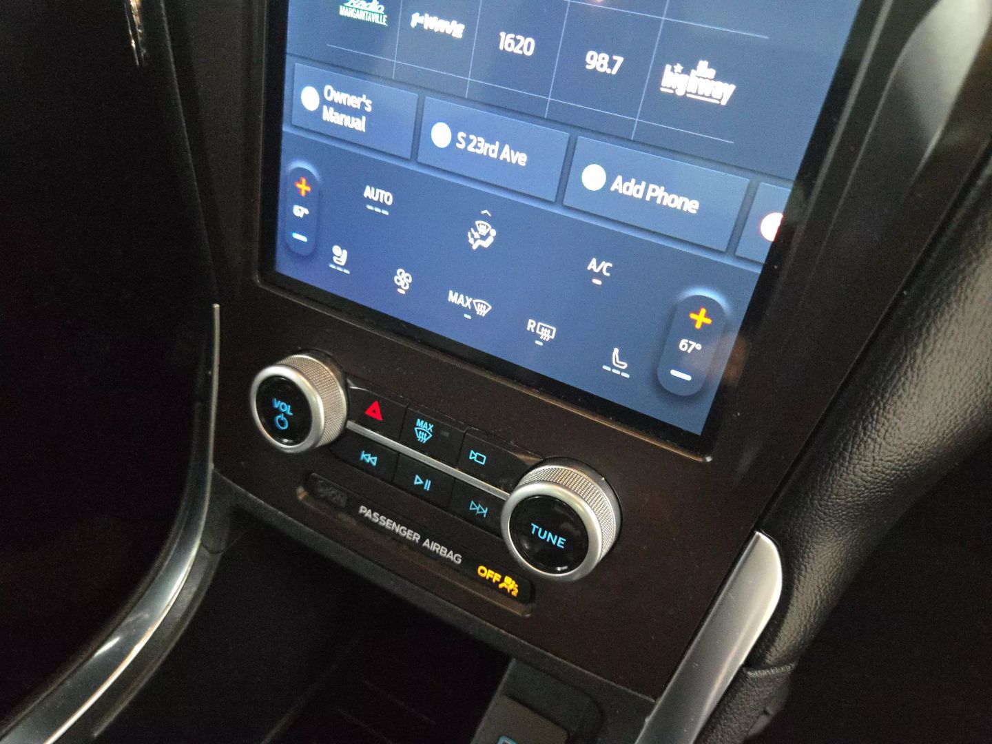 2021 Ford Edge - Image 30
