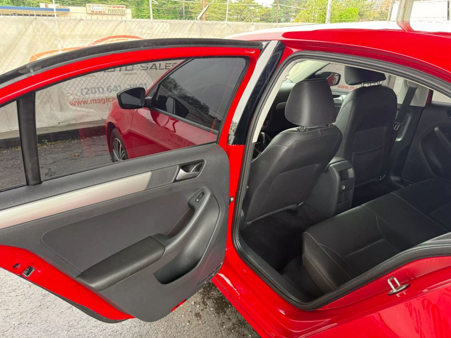 2018 Volkswagen Jetta - Image 17