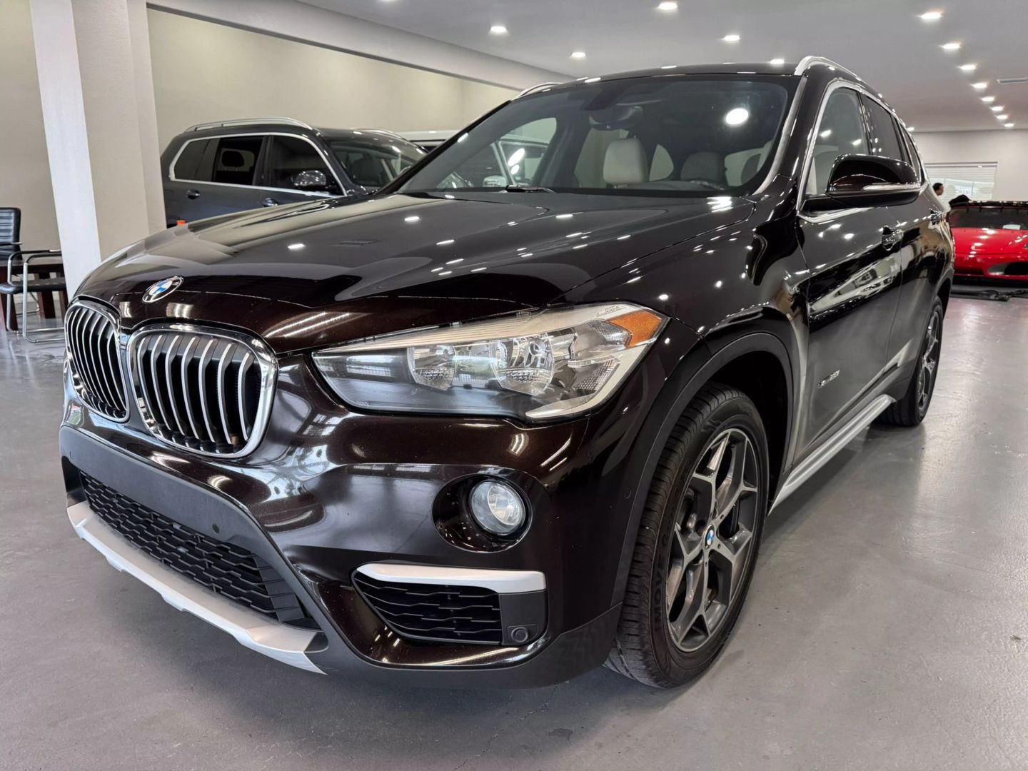 2016 Bmw X1 Xdrive28i Sport Utility 4d - Image 3