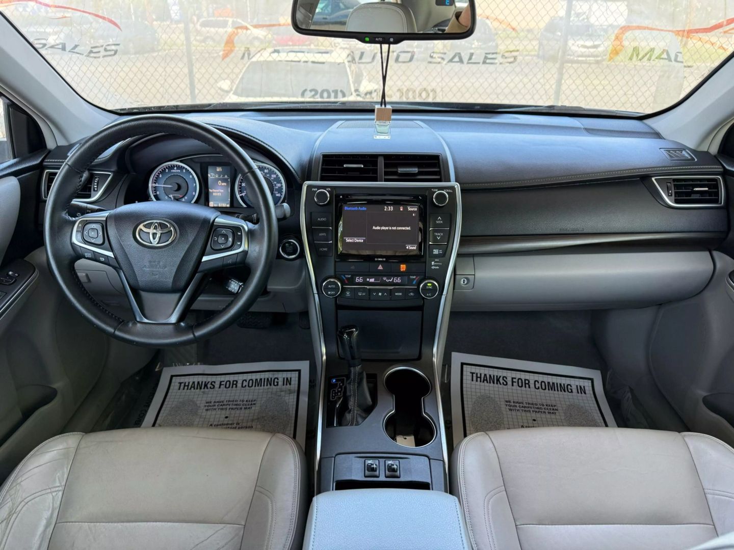 2016 Toyota Camry - Image 27