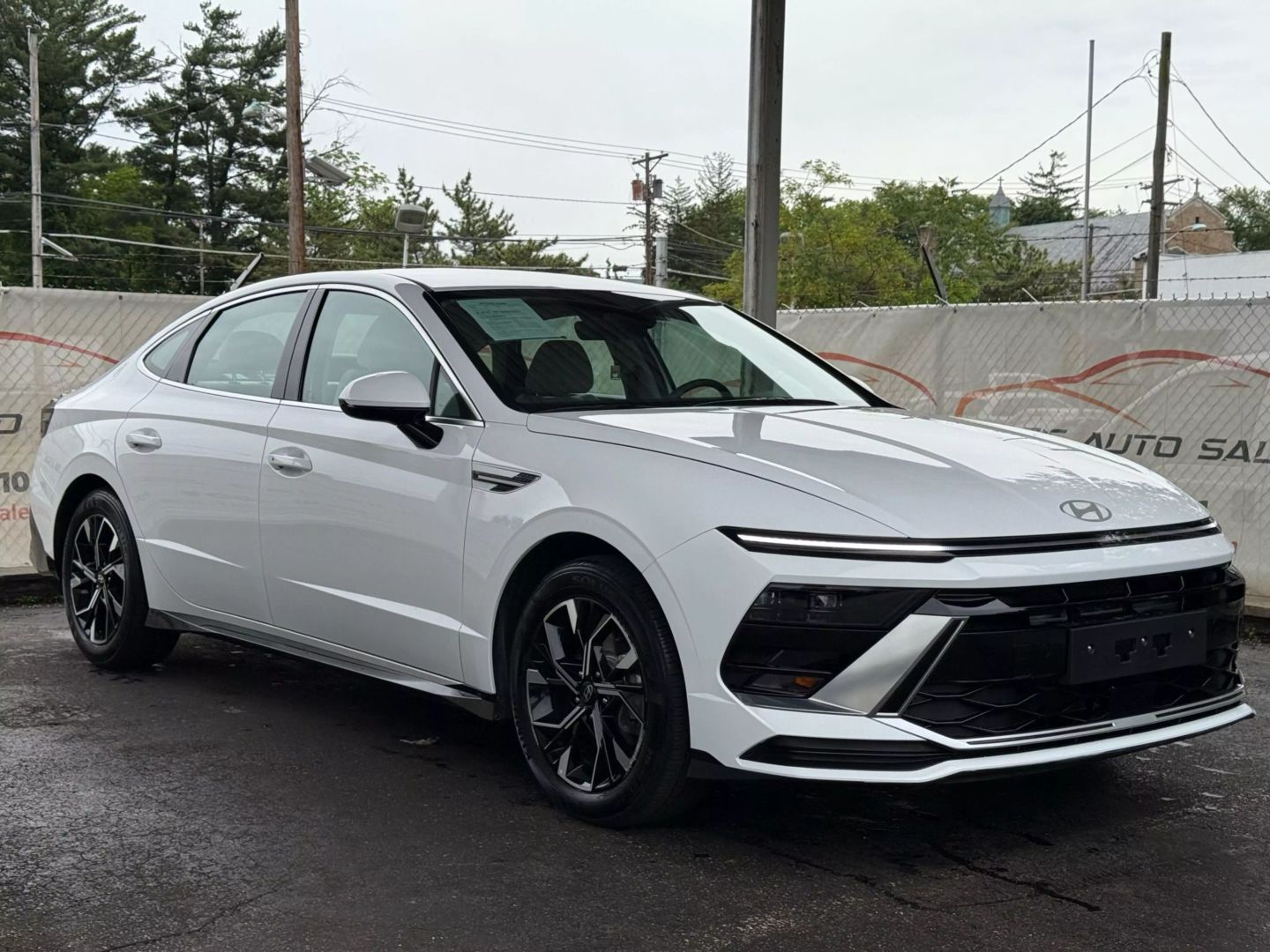2025 Hyundai Sonata - Image 6