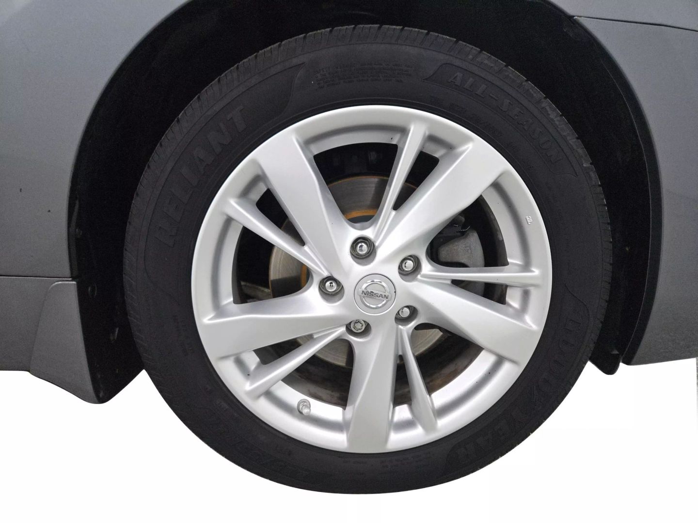 2015 Nissan Altima - Image 21