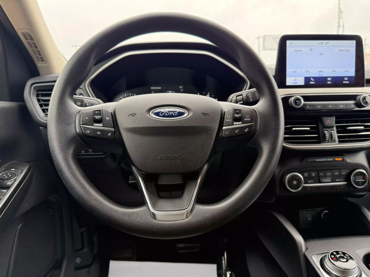 2020 Ford Escape - Image 26