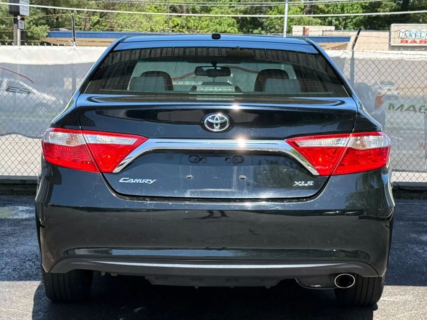 2016 Toyota Camry - Image 10