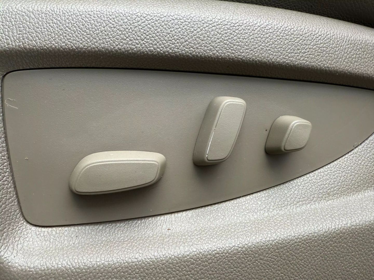2016 Chevrolet Tahoe - Image 17