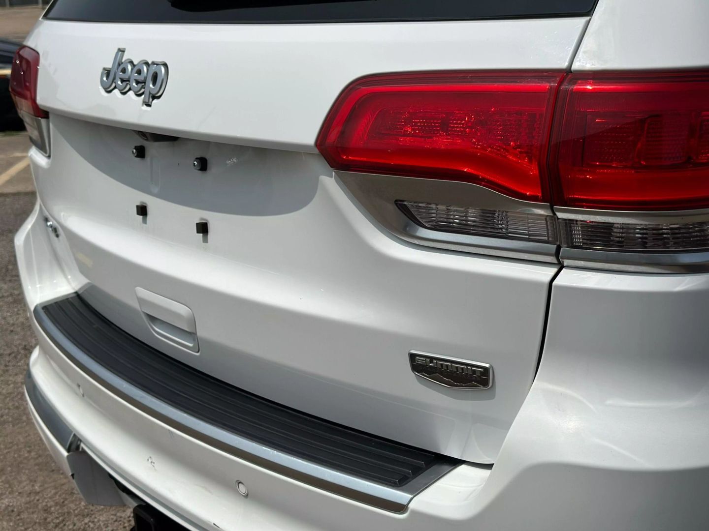 2015 Jeep Grand Cherokee - Image 10