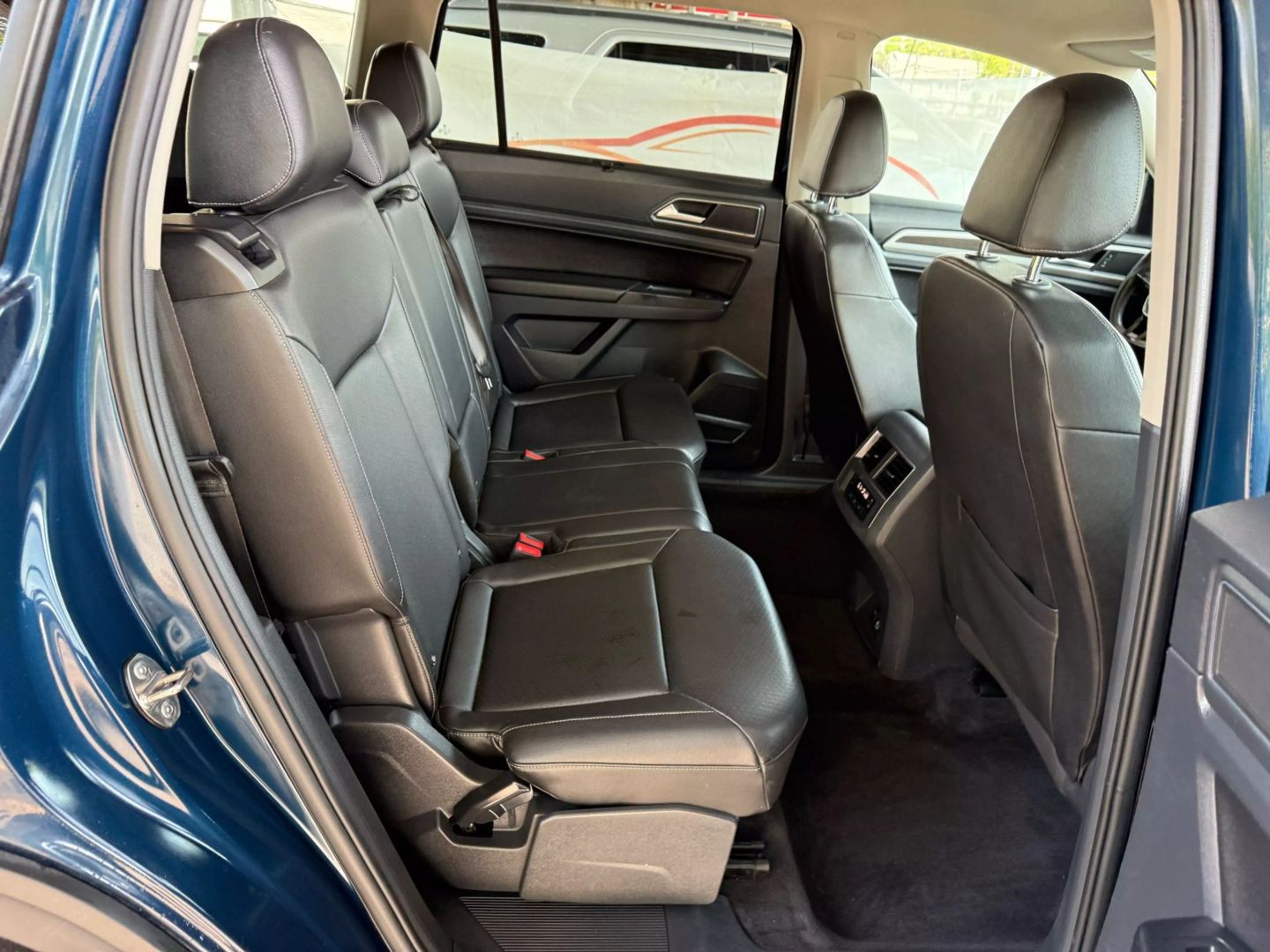2018 Volkswagen Atlas - Image 24