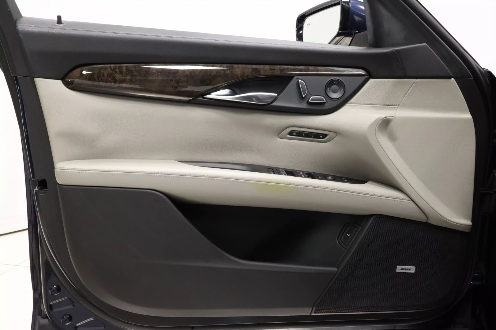 2017 Cadillac Ct6 - Image 9
