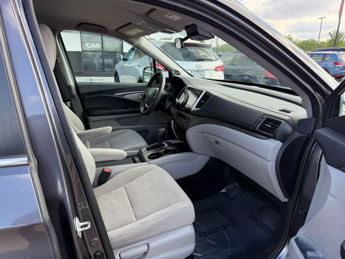 2017 Honda Pilot - Image 25