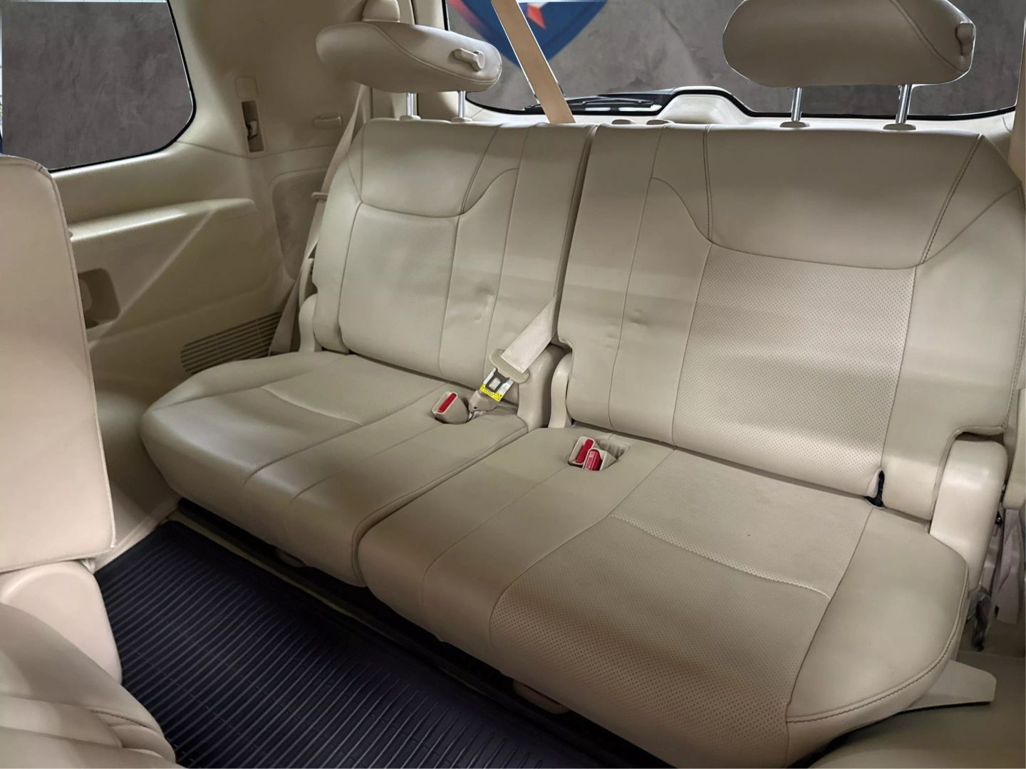 2013 Lexus Lx - Image 31